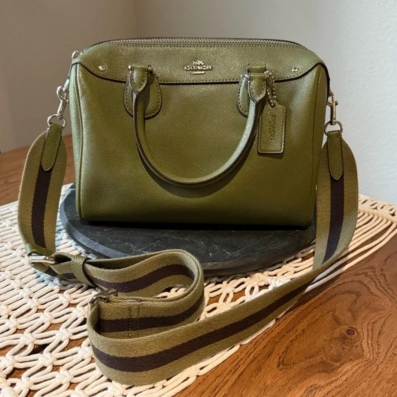 Coach Mini Bennett Satchel - Picture 1 of 4